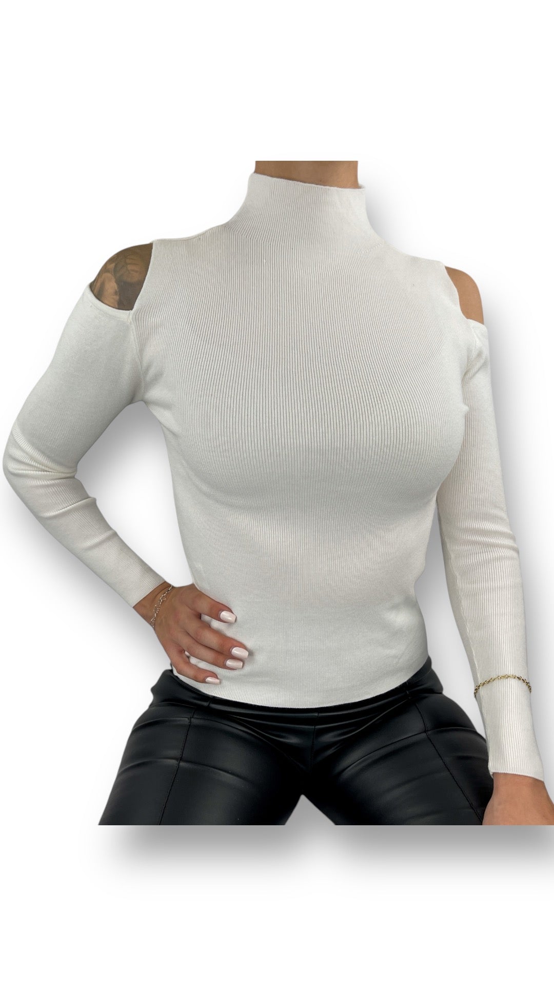 Rollkragenpullover mit Cut Out